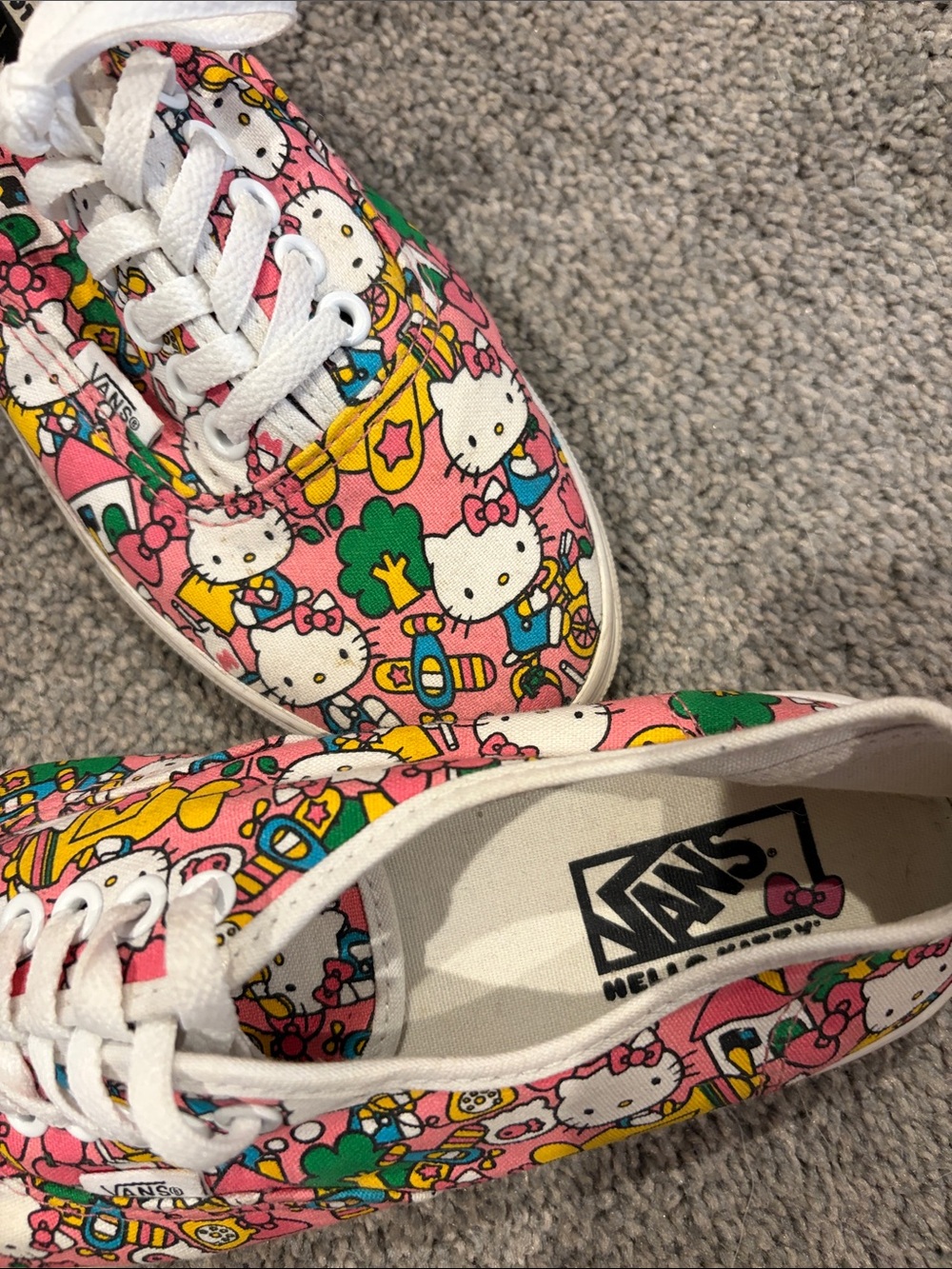 Hello Kitty Vans - Picture 3 of 6